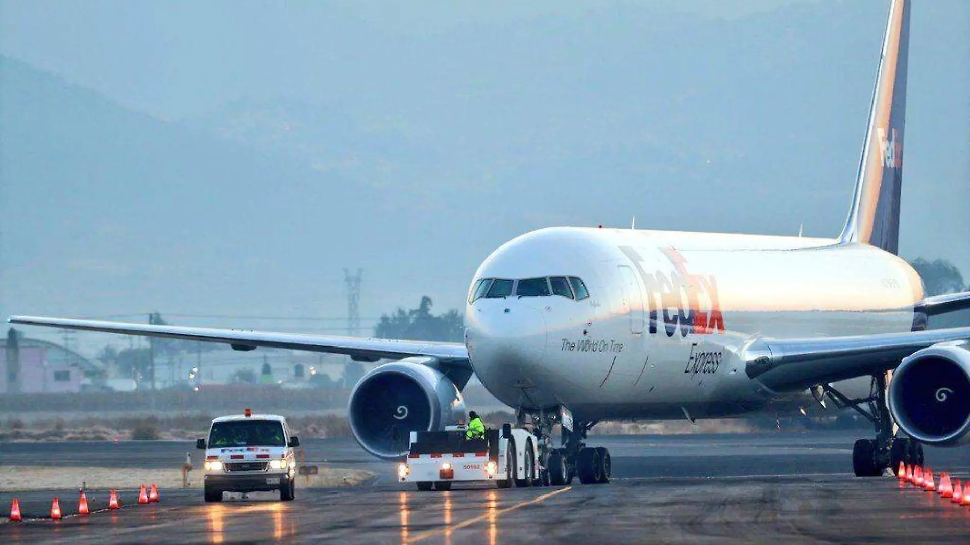 Vacuna Covid llegan más de 2 millones de Moderna al aeropuerto de Toluca